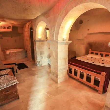 Abu Hayat Cave Suites Ортахисар Экстерьер фото