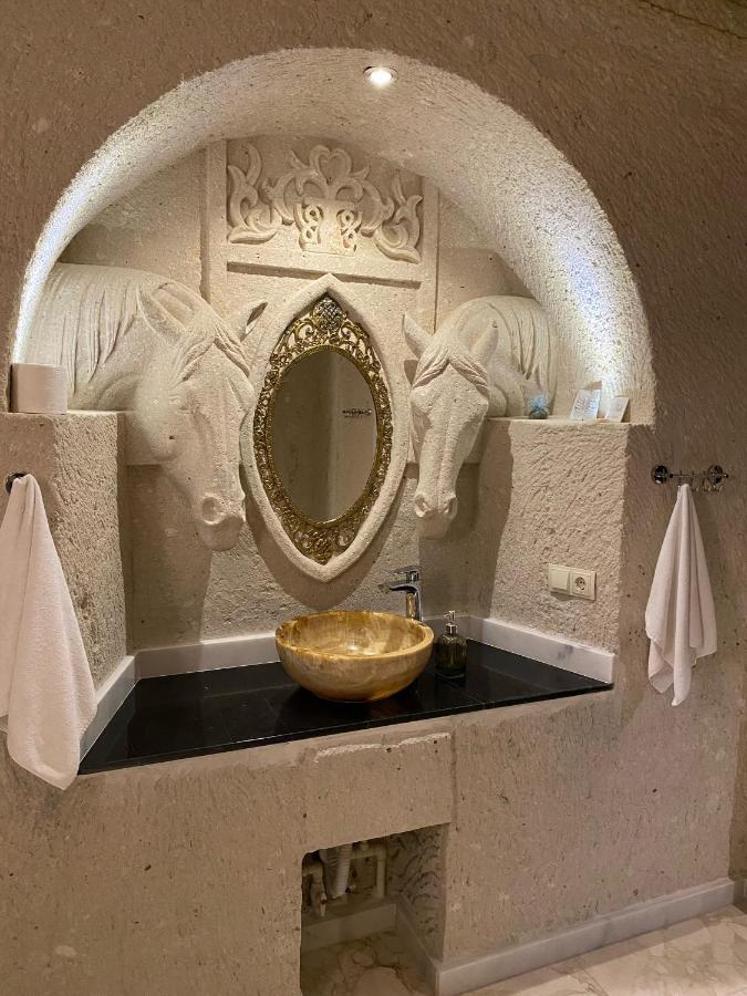 Abu Hayat Cave Suites Ортахисар Экстерьер фото