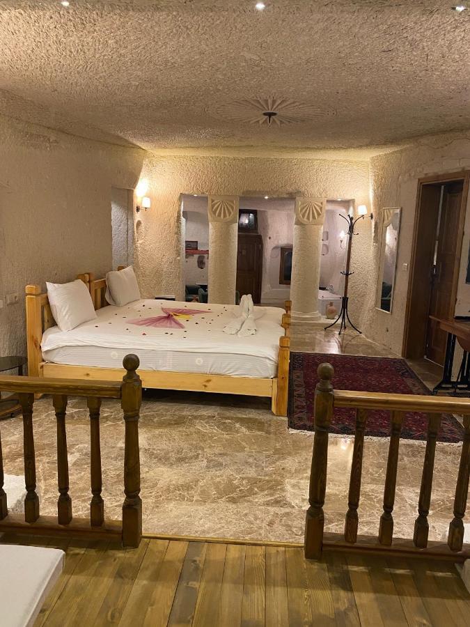 Abu Hayat Cave Suites Ортахисар Экстерьер фото